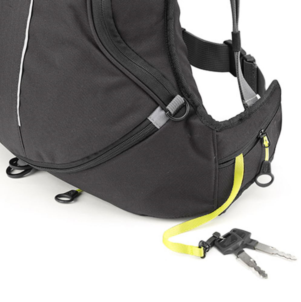 Givi EA104B Easy Bag rugzak met regenbescherming, 24 liter Givi EA104B Easy Bag rugzak met regenbescherming, 24 liter